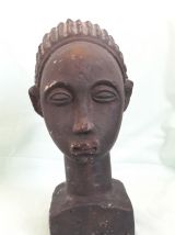 Tête en terre cuite