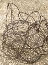 panier a oeufs en fil métal , vintage