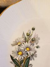 12 assiettes motifs Marguerite estampillées 1968