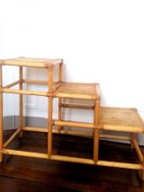 Meuble en rotin à niveaux , porte plantes 