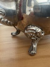 Théïere en métal argenté antique