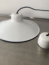 LOT 2 SUSPENSIONS VINTAGE EMAILLEES BLANCHES