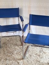 Fauteuil « cantilever» design Bauhaus en cuir bleu – années 