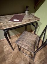 Bureau d’écolier et sa chaise vintage en bois et métal