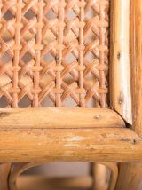 Table basse en bambou avec un plateau en cannage
