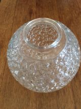 2 Gros globes ronds en verre moulé transparents