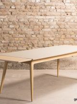 Table à manger extensible avec un piétement en chêne massif 