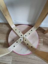 tabourets empilables scandinaves rouge