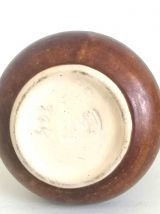 Vase brun en faïence héraldique de Pierrefonds 