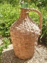 dame jeanne  recouverte  d'osier , vintage