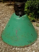 suspension tole en acier peint  , vintage