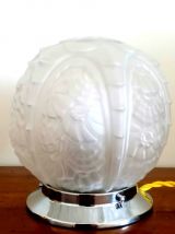 Lampe art déco à poser globe aux fleurs 1940 