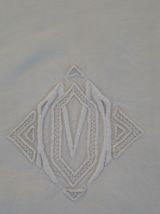 Drap de mariés ancien lin blanc monogramme MO 