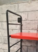 etagere style tamado tres solide non signé  1960  a 70    ; 