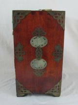 grande boite à bijoux Chinois en bois orné des plaques de ja