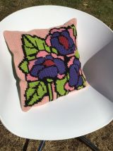 Coussin laine grandes fleurs 