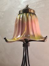 lampe fer forgé 1930 jolie travail et tulipe verre   peint  
