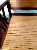 Paire de fauteuils coloniaux bambou et teck 