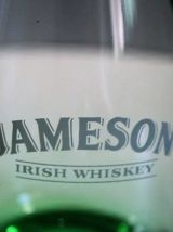 Rare carafe pichet en verre Jameson