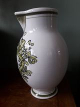 Vase vintage avec une décoration pot d'herboriste