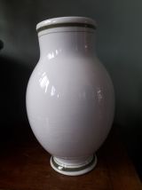 Vase vintage avec une décoration pot d'herboriste
