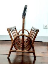 Porte-revues en rotin vintage 1960  