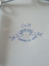 Assiette ancienne Creil et Montereau Terre de fer