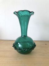 Vase à col en verre vert