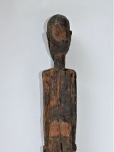 ‌Statuette féminine ancienne du Nigéria. 