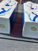 PAIRE DE VASE EN PORCELAINE DU JAPON PEINT A LA MAIN VINTAGE