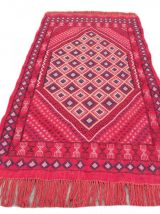  Kilim Margoum Tunsien Tapis en laine rouge tissé à la 