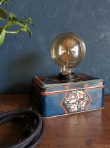 Lampe vintage chevet salon bureau boîte fer "La Belle Bleue"