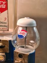 lot de 2  distributeurs  model acrilique felé voir photos  p