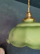 Lampe suspension vintage années 70  opaline "La belle verte"