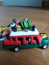 Véhicule en terre cuite Guadeloupe années 70