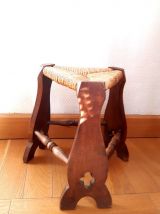 Tabouret de ferme paillé style médiéval