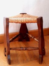 Tabouret de ferme paillé style médiéval