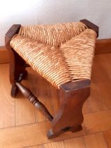 Tabouret de ferme paillé style médiéval