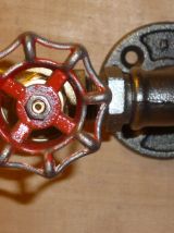 Porte-manteaux mural style industriel