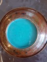 Bol asiatique cloisonné avec bords en laiton