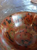 Bol asiatique cloisonné avec bords en laiton