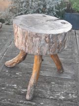 Tabouret de ferme tripode brutaliste, antique