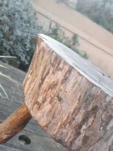 Tabouret de ferme tripode brutaliste, antique