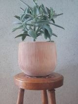 Tabouret tripode bois massif pieds tournés, assise décor fle