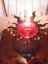 Jolie lampe d'ambiance Soleil en verre coloré rouge