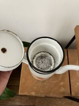 Théière vintage seventies en émail