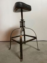 tabouret réglable industriel