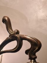 grande lampe bronze art nouveau  non signé,39x24,,,bon etat 