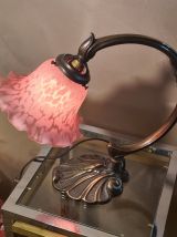 lampe bronze   , avec belle tulipe rose   ,4kg  1940 a 60