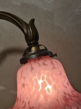 lampe bronze   , avec belle tulipe rose   ,4kg  1940 a 60